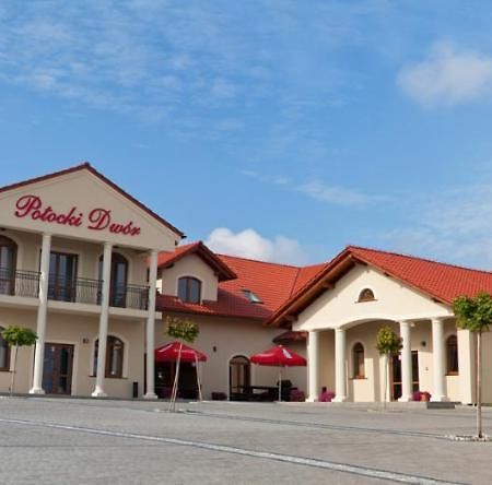 Potocki Dwor Hotel Jedrzejow Exterior photo